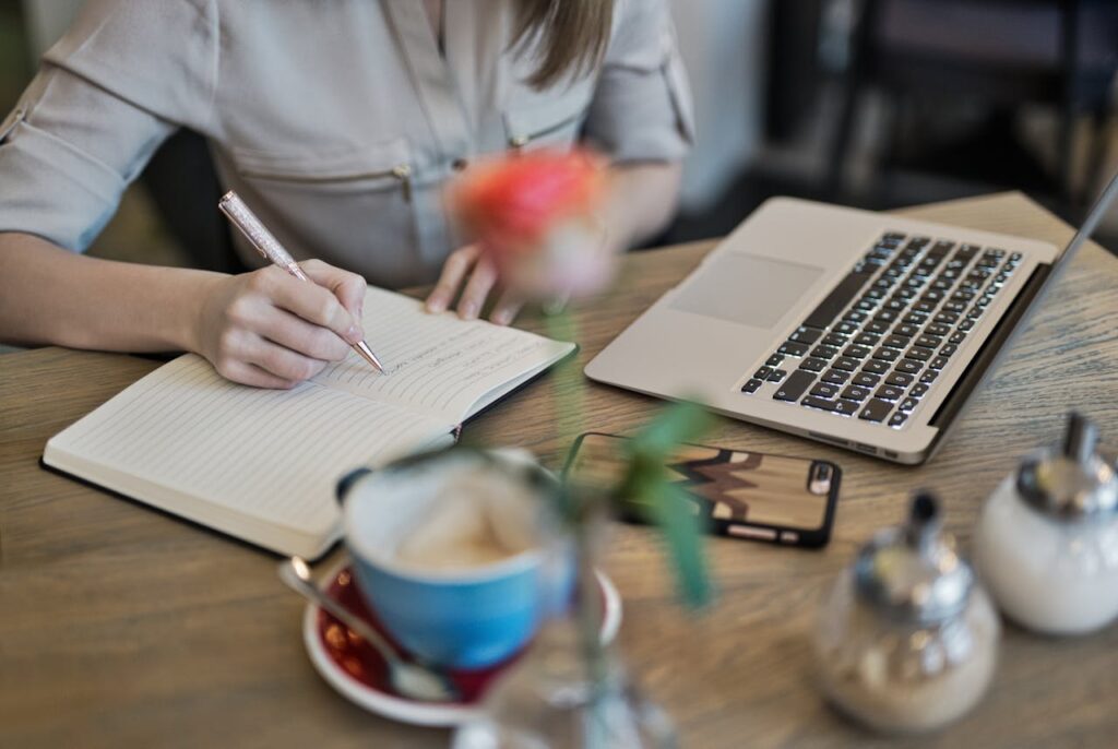 content strategy support from professionals in latam
